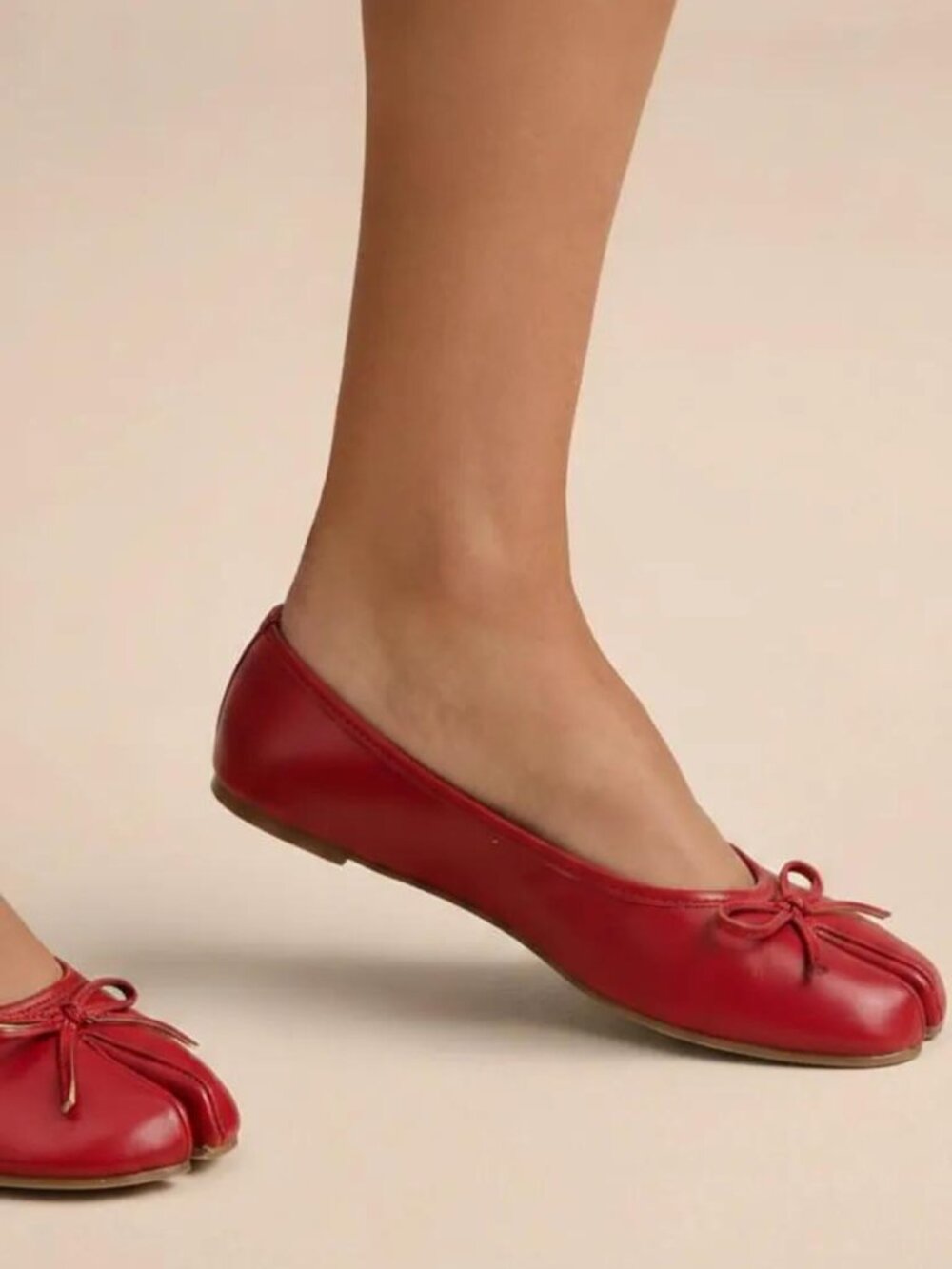 Women's Split Toe Ballet Tabi Flats with Bow Detail Slip-On Everyday Dress Shoes